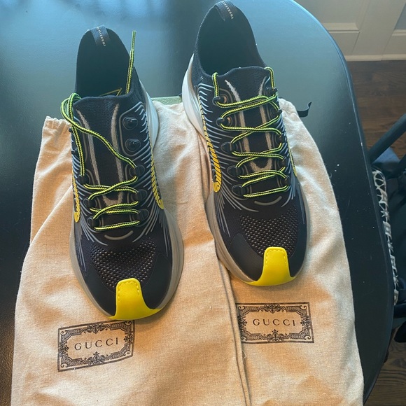 Men Gucci tennis shoes…never been worn! Brand new!! - Picture 2 of 5